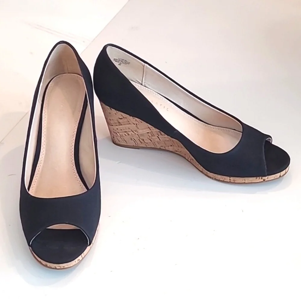 Kelly & Katie Kaydena Wedge Sandals Peep Toe Slip On 3 Inch Heel Canvas Shoes 9
